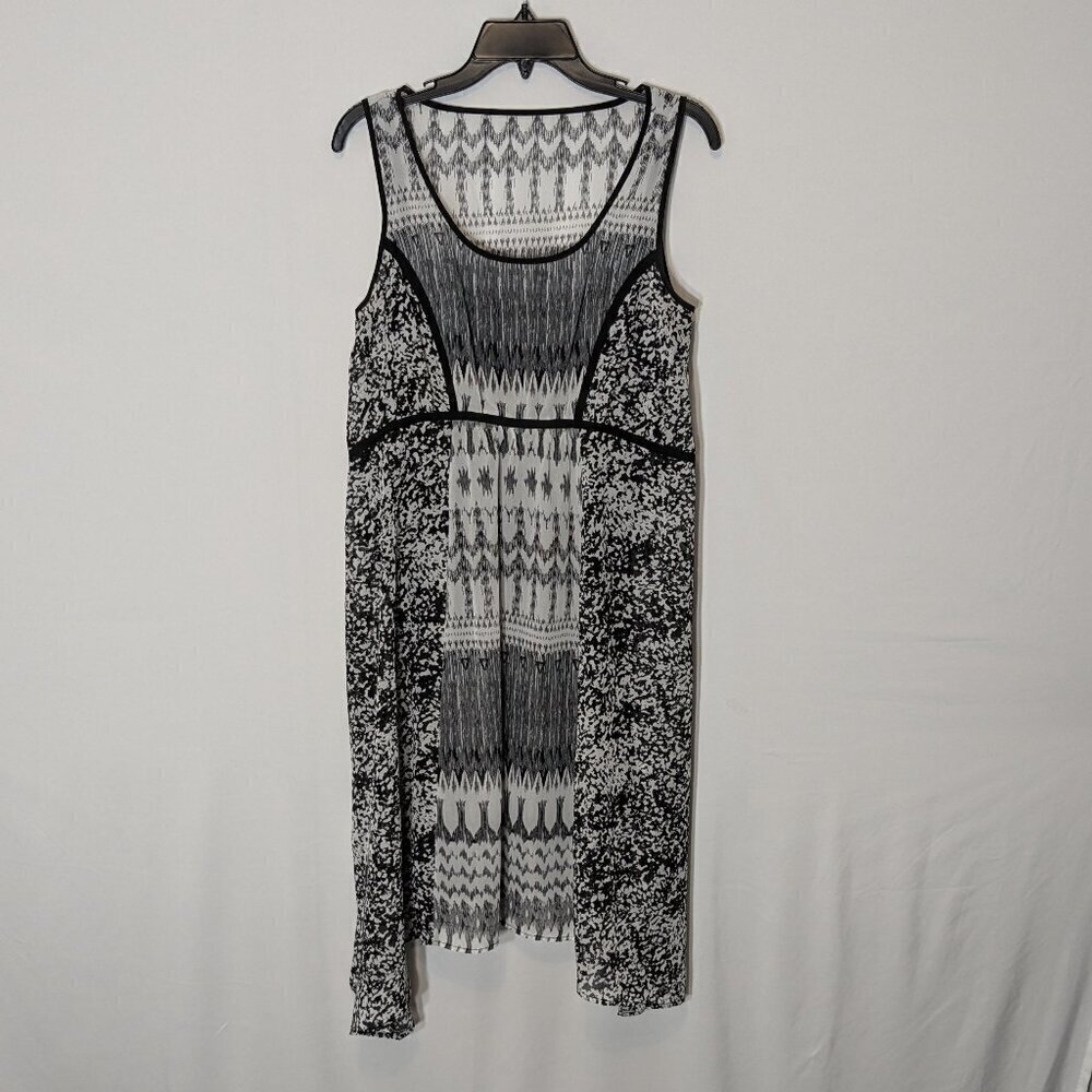 CATO Black/White Chiffon, Sleeveless, Modest High-Low Sheath Dress; Size M